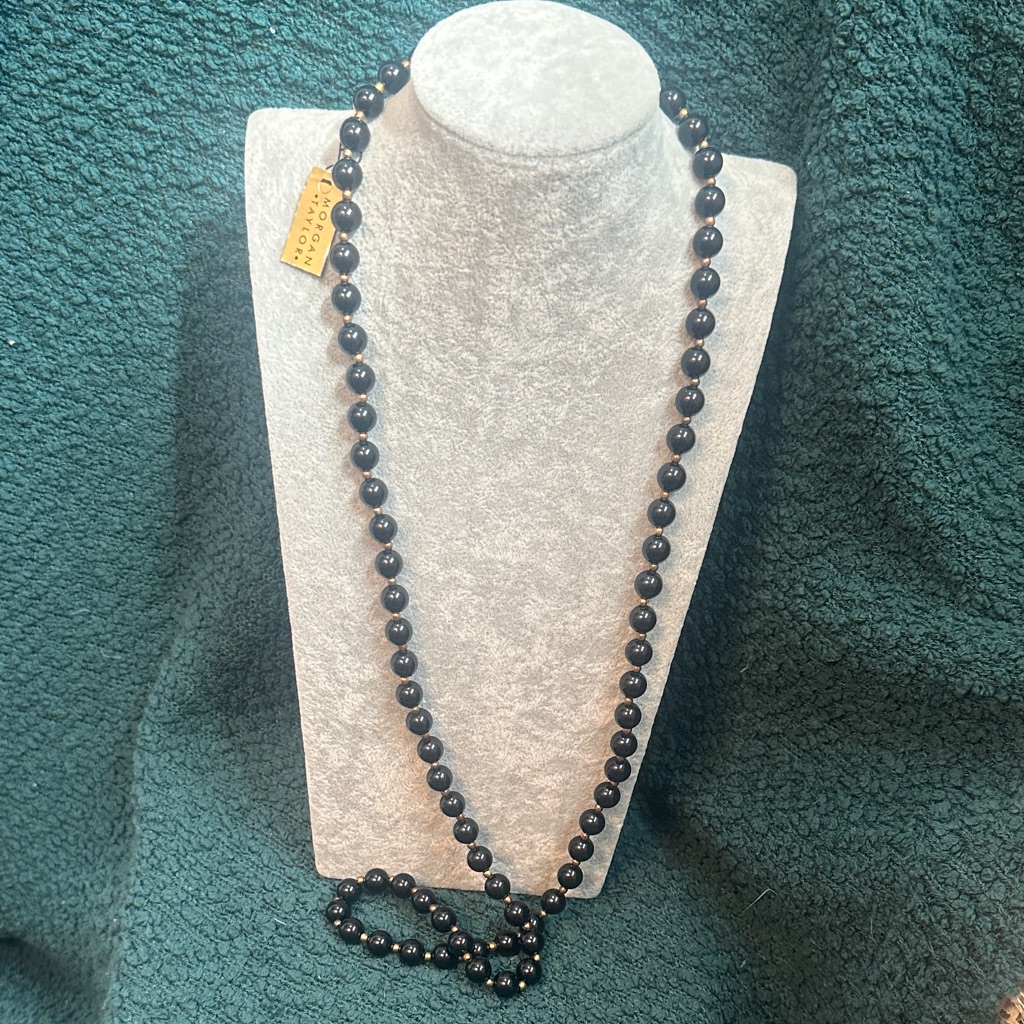 Morgan Taylor Classic Black Beaded Necklace 20$